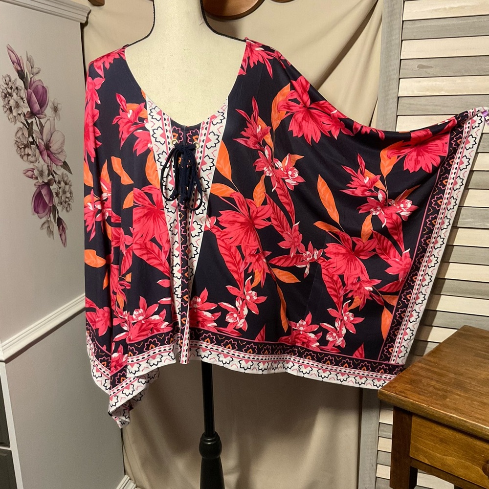 VENUS Floral Tunic Top - Black and Red